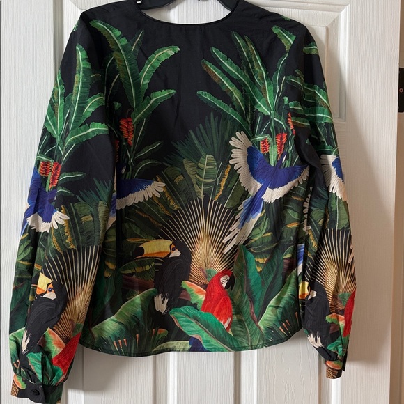 FARM Rio Vibrant Parrot and Foliage Blouse - Picture 6 of 6
